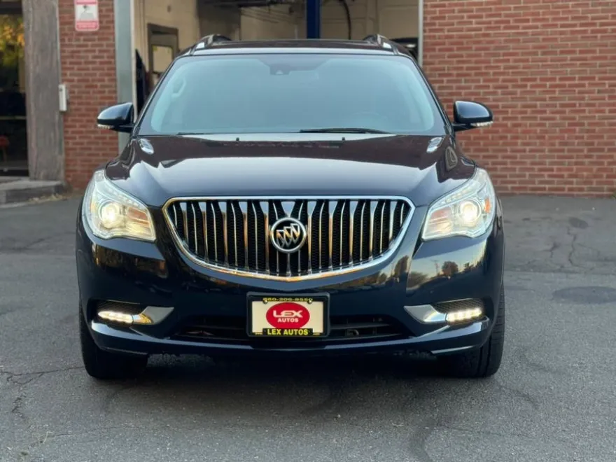 2017 Buick Enclave Leather photo 1