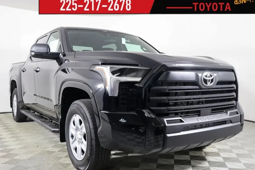 2026 Toyota Tundra SR CrewMax photo 1