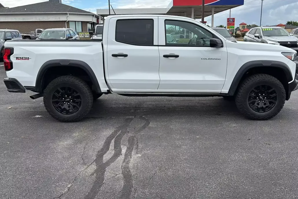 2024 Chevrolet Colorado Trail Boss photo 1
