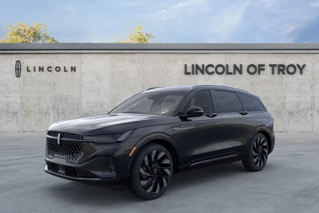 2025 Lincoln Nautilus Reserve photo 1