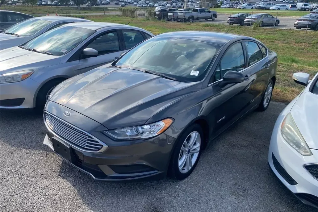 2018 Ford Fusion Hybrid S photo 1