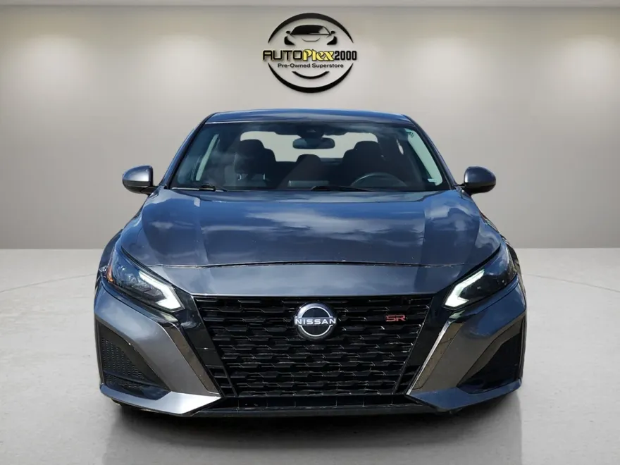2023 Nissan Altima 2.5 SV photo 1