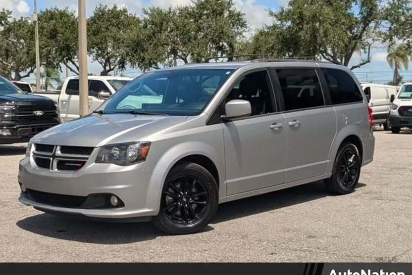 2019 Dodge Grand Caravan GT photo 1