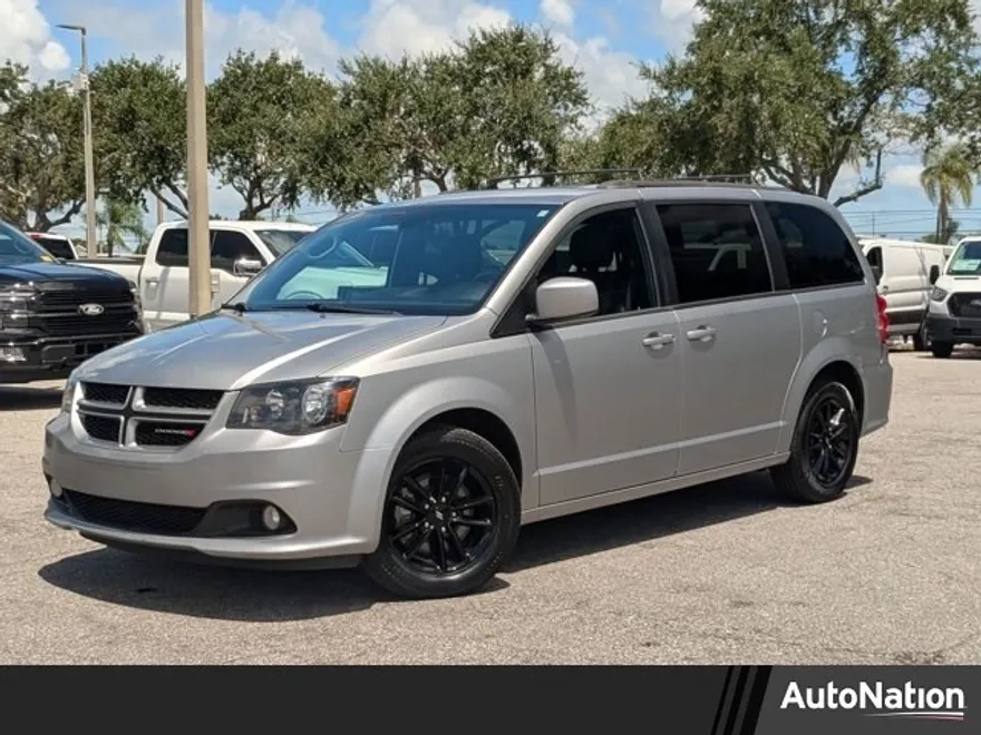 2019 Dodge Grand Caravan GT photo 1
