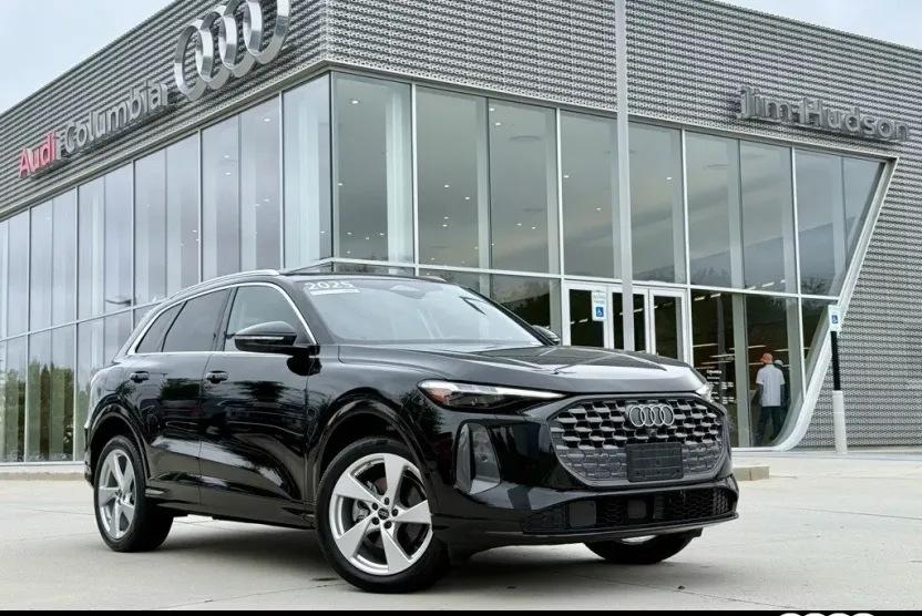 2025 Audi Q5 2.0T Premium Plus photo 1