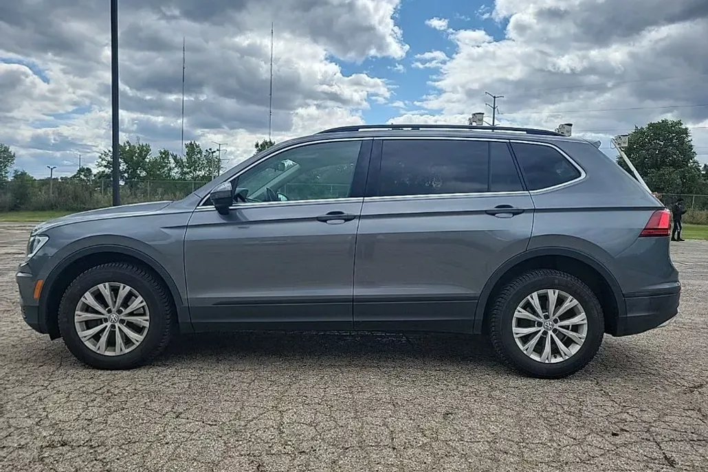 2019 Volkswagen Tiguan SE photo 1