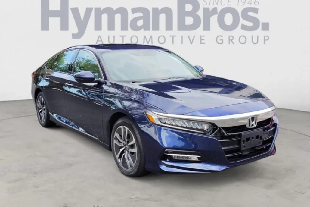 2019 Honda Accord Hybrid Touring photo 1