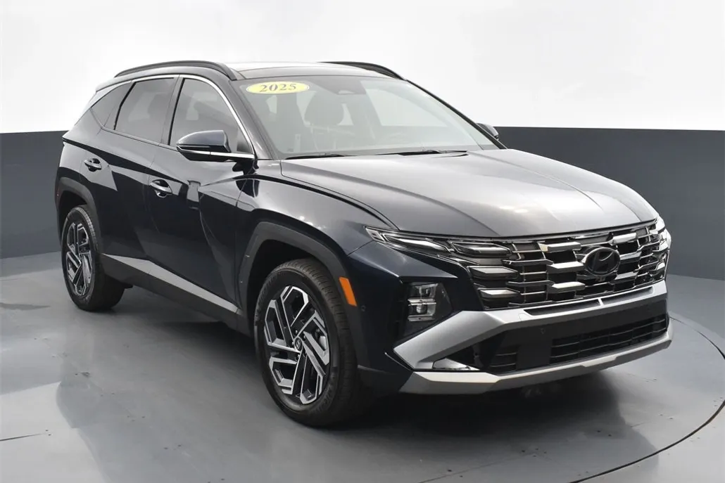 2025 Hyundai Tucson Hybrid Limited photo 1