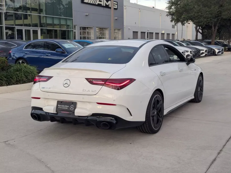 2025 Mercedes Benz CLA AMG 35 4MATIC photo 1