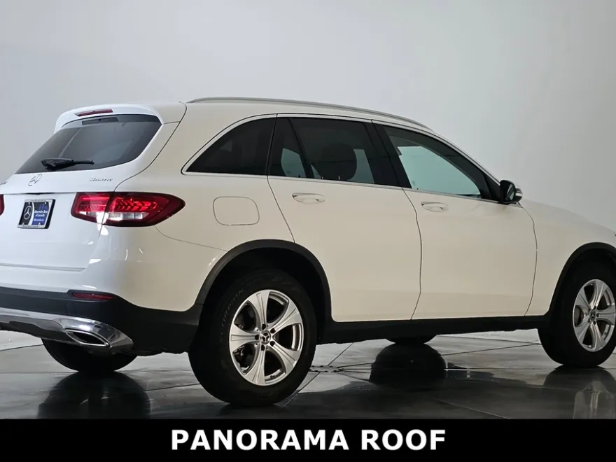 2018 Mercedes Benz GLC 300 4MATIC photo 1