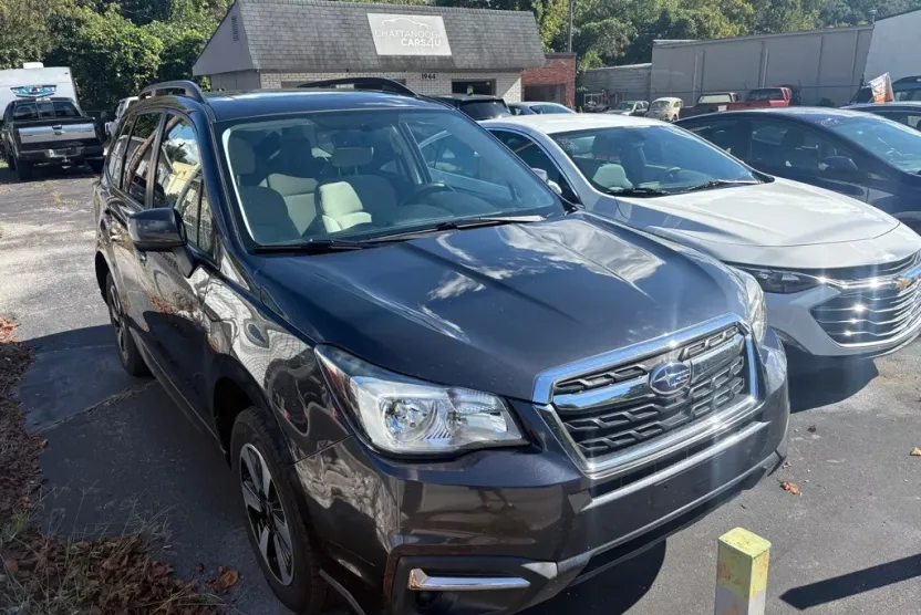 2018 Subaru Forester 2.5i Premium photo 1
