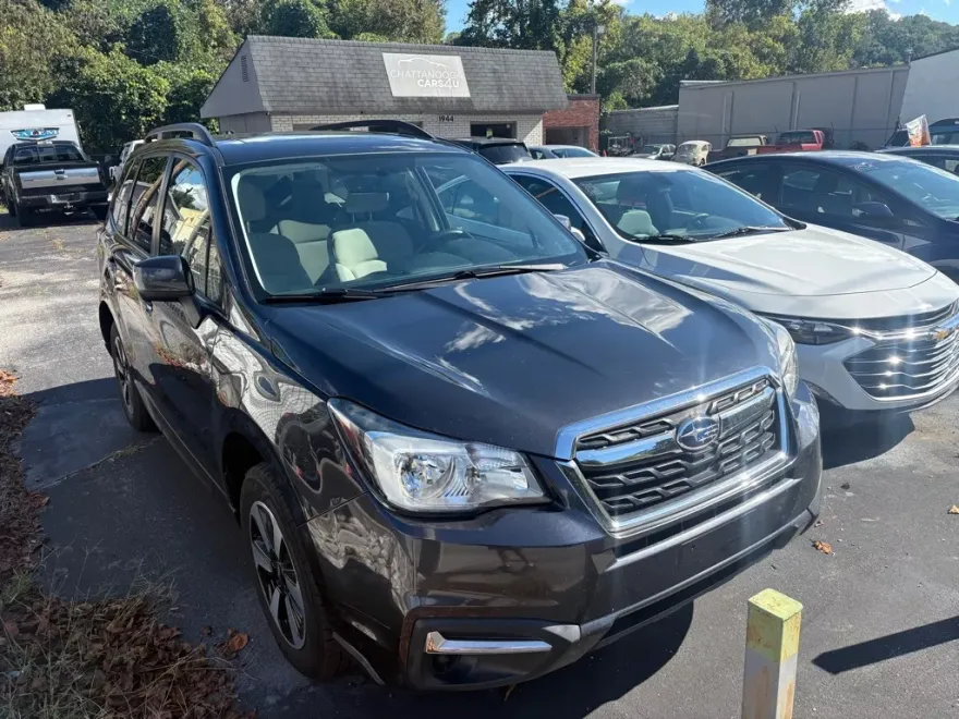 2018 Subaru Forester 2.5i Premium photo 1