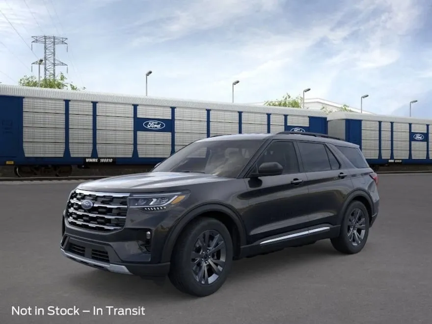 2025 Ford Explorer photo 1