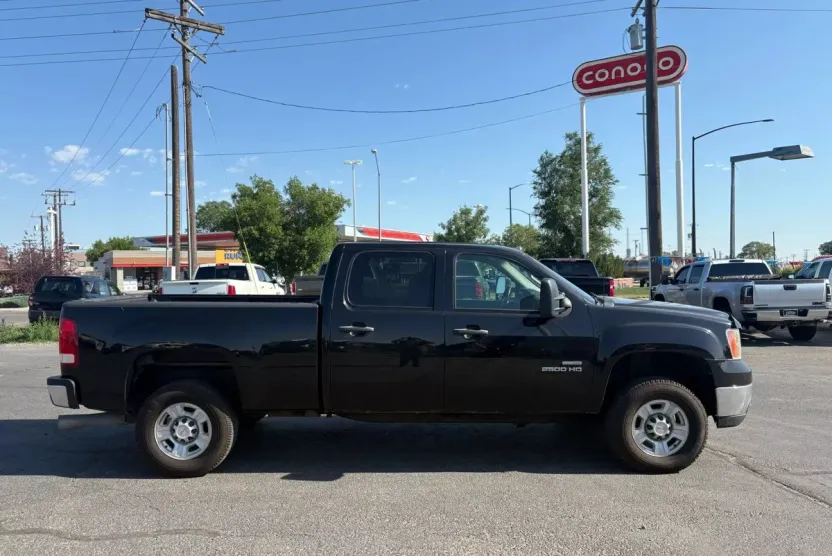 2010 Gmc Sierra 2500 HD SLE photo 1
