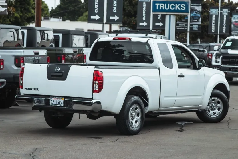 2019 Nissan Frontier S photo 1