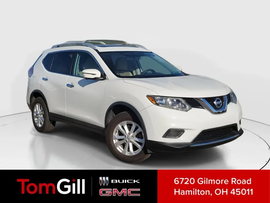 2016 Nissan Rogue SV photo 1