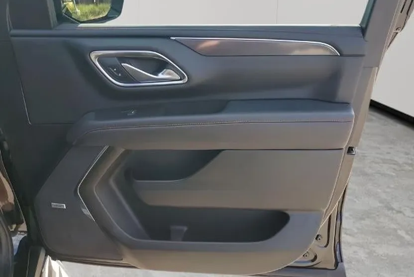 2022 Chevrolet Tahoe RST photo 1