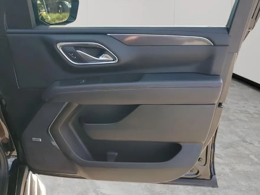 2022 Chevrolet Tahoe RST photo 1