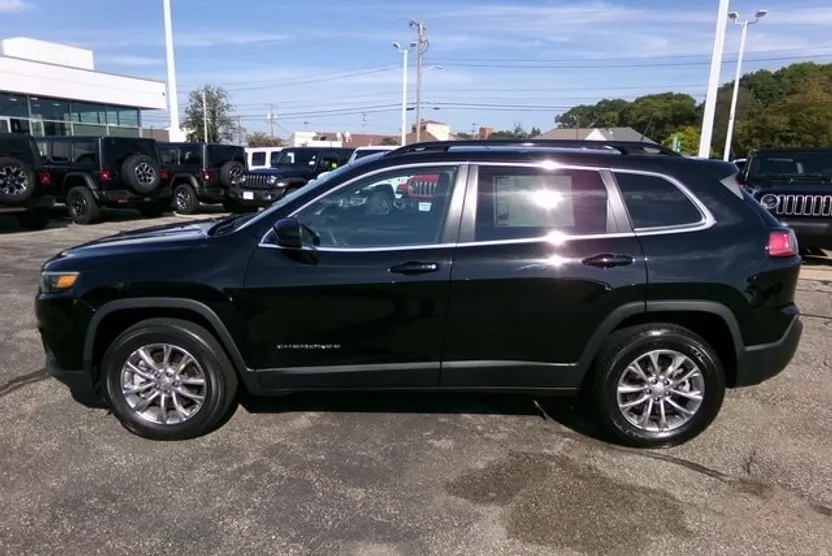 2022 Jeep Cherokee Latitude Lux photo 1