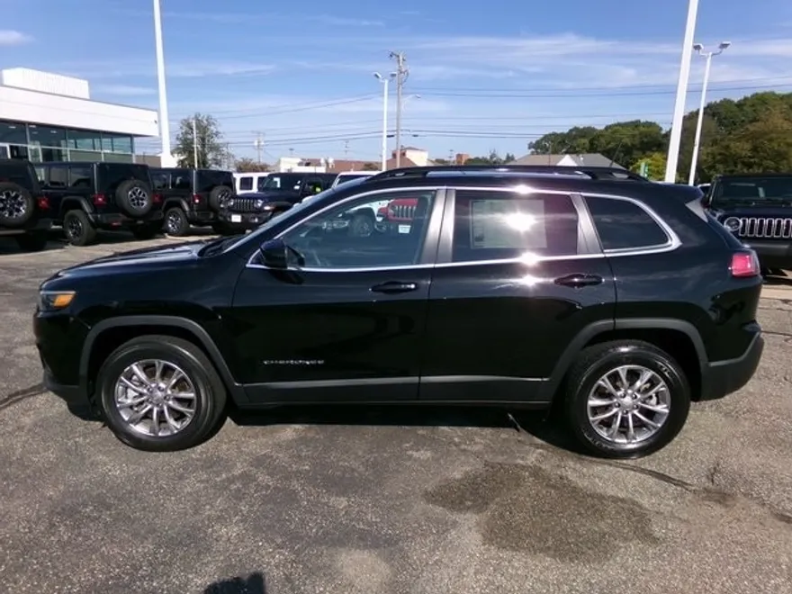 2022 Jeep Cherokee Latitude Lux photo 1