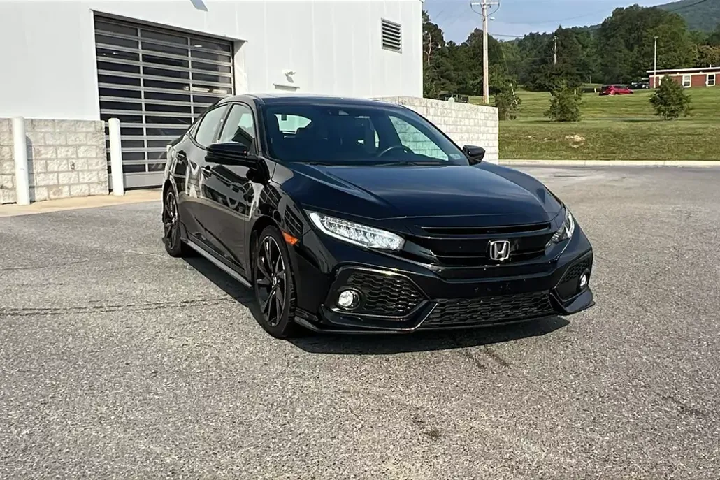 2018 Honda Civic Sport Touring Hatchback photo 1