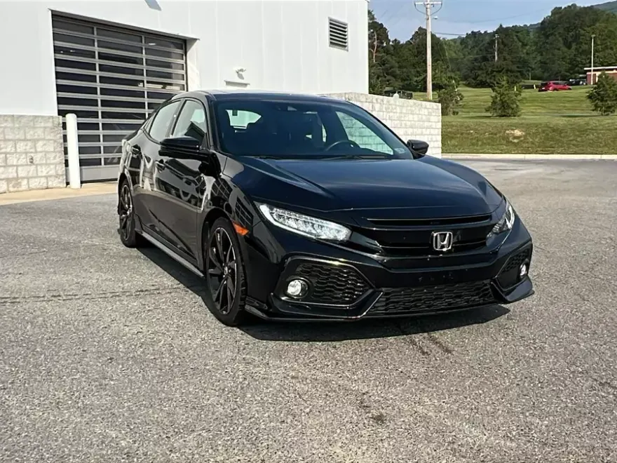 2018 Honda Civic Sport Touring Hatchback photo 1