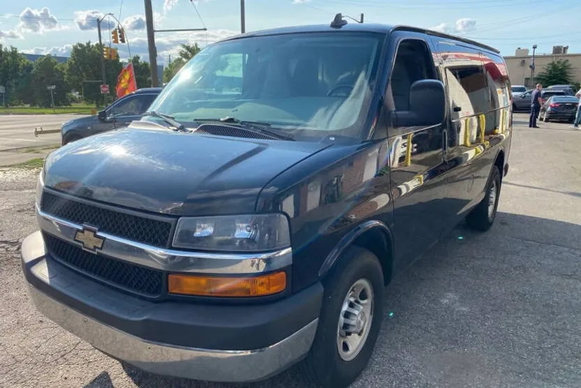 2016 Chevrolet Express 2500 Cargo photo 1