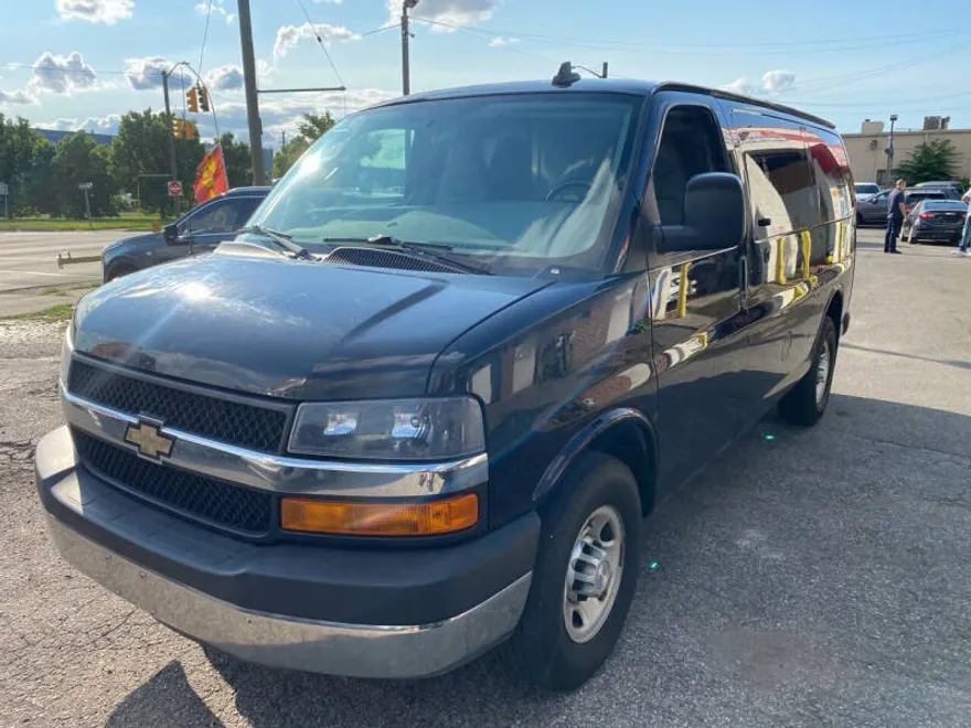 2016 Chevrolet Express 2500 Cargo photo 1