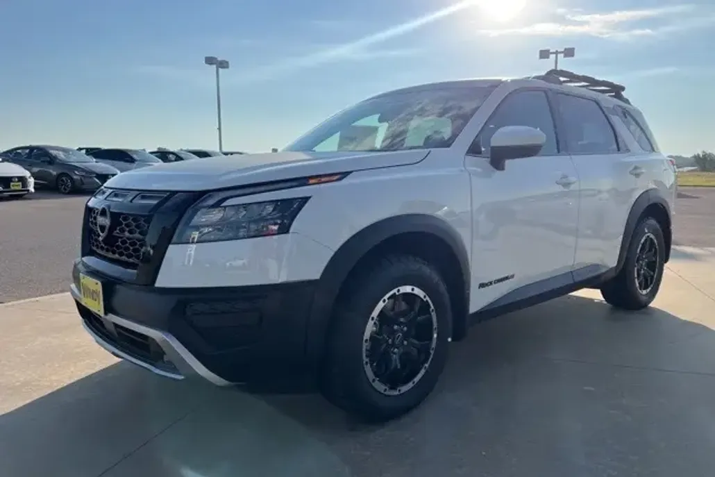 2025 Nissan Pathfinder Rock Creek photo 1