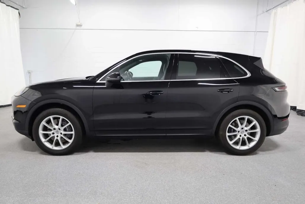 2024 Porsche Cayenne photo 1