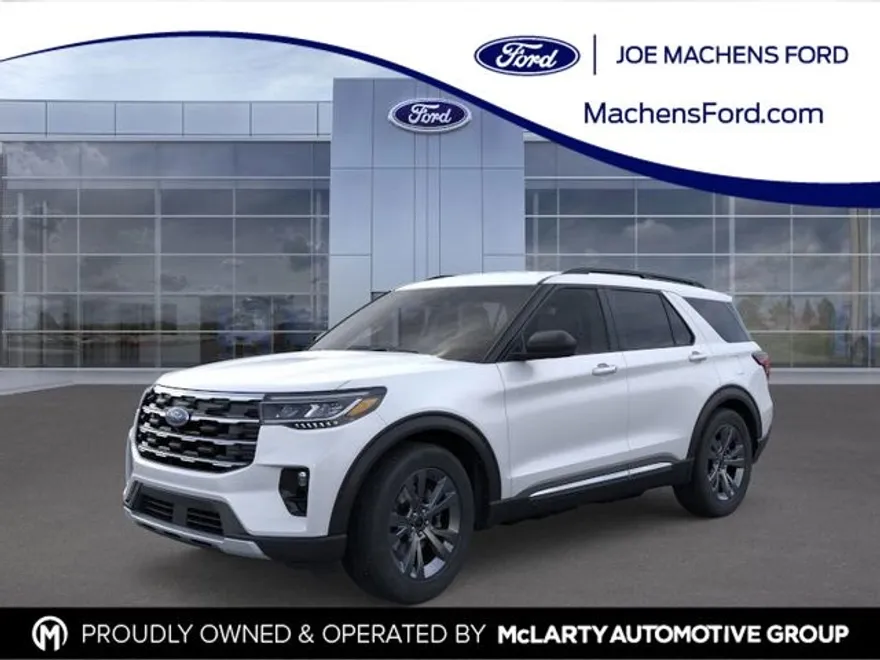 2025 Ford Explorer photo 1