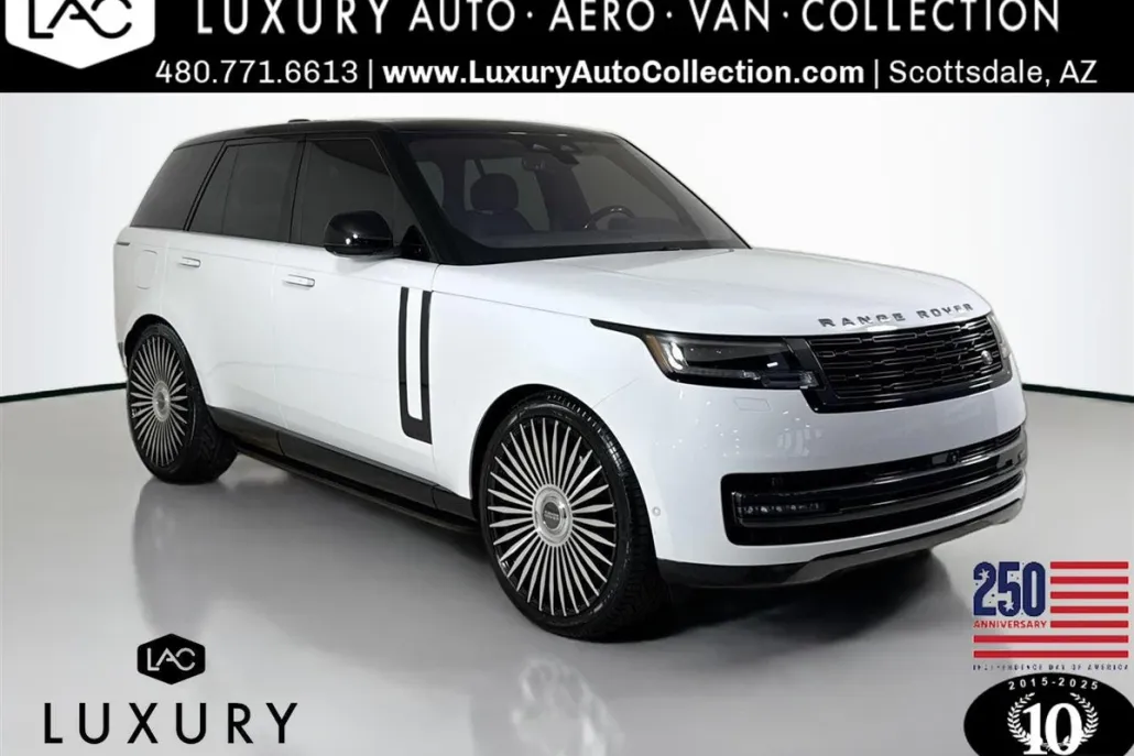 2023 Land Rover Range Rover SE photo 1