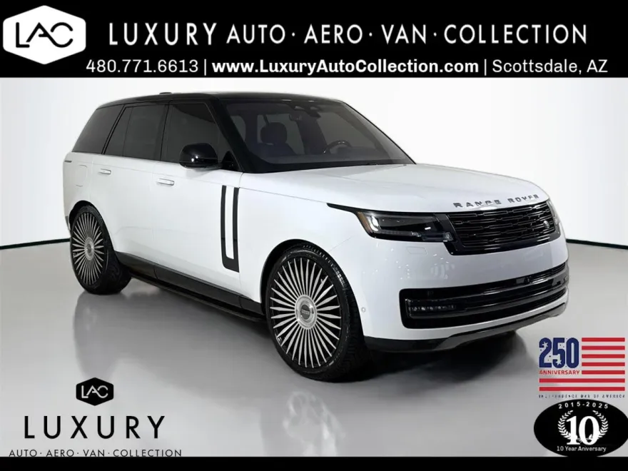 2023 Land Rover Range Rover SE photo 1