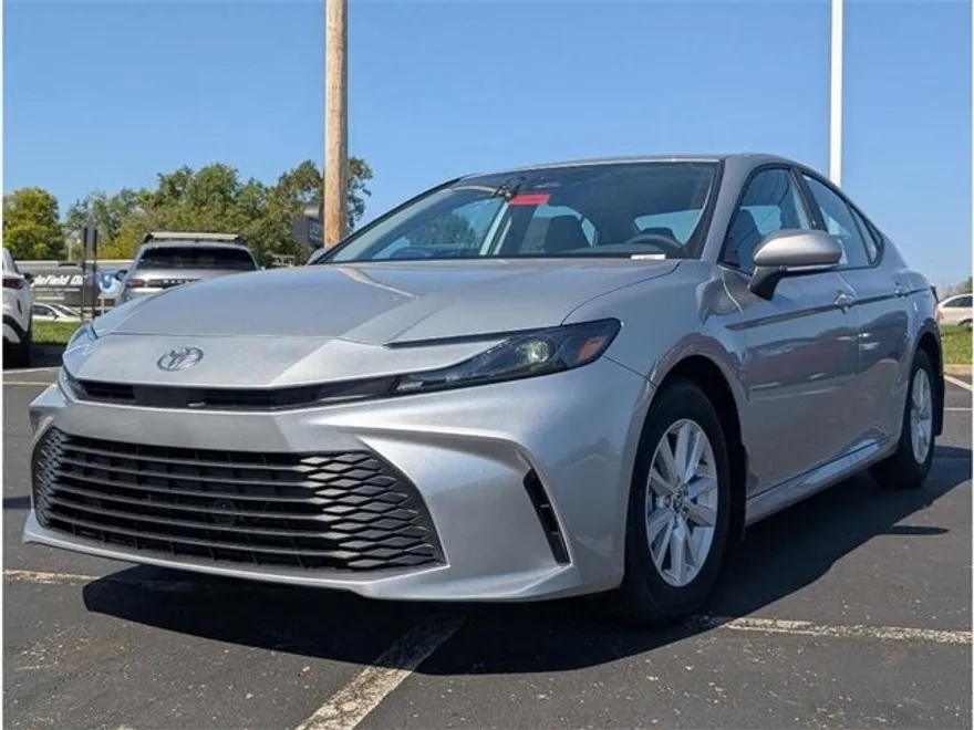 2026 Toyota Camry LE photo 1