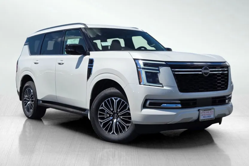 2025 Nissan Armada SL photo 1