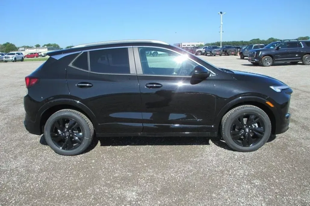 2026 Buick Encore GX Sport Touring photo 1
