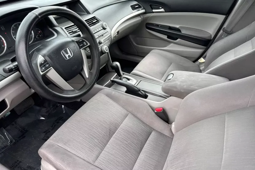 2012 Honda Accord LX-P photo 1