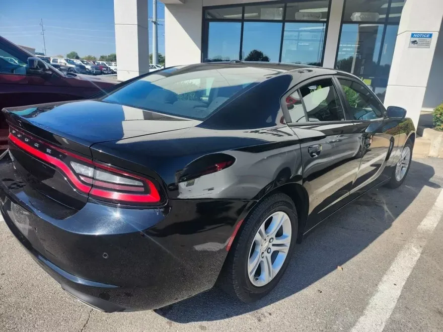 2022 Dodge Charger SXT photo 1