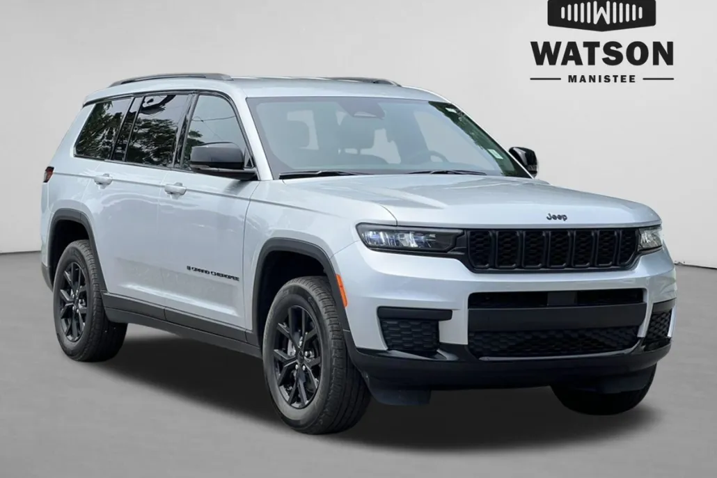 2024 Jeep Grand Cherokee Altitude photo 1