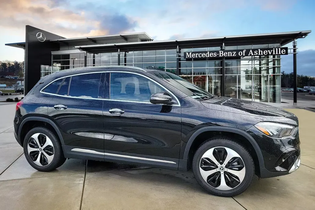 2025 Mercedes Benz GLA 250 4MATIC photo 1
