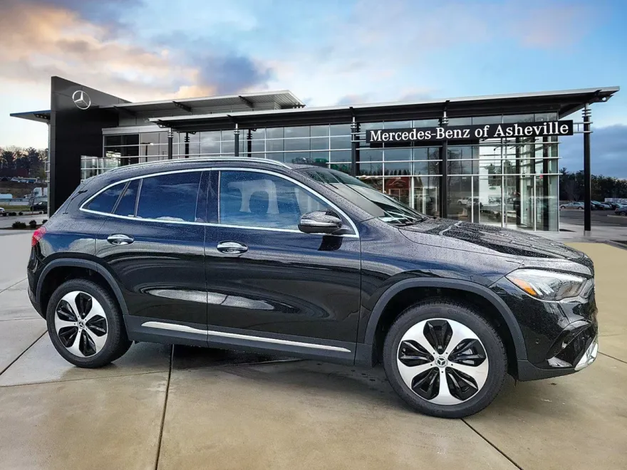 2025 Mercedes Benz GLA 250 4MATIC photo 1