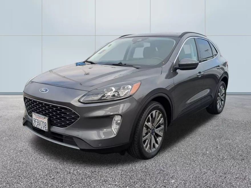 2022 Ford Escape Titanium photo 1
