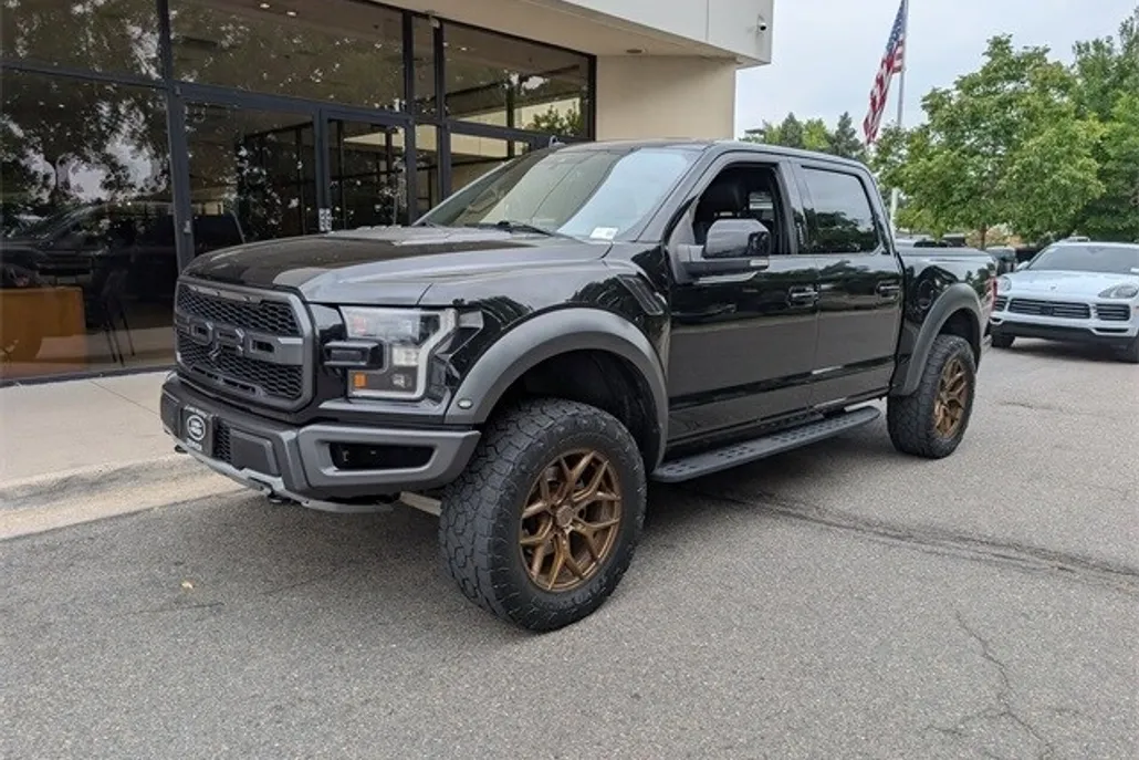 2020 Ford F-150 Raptor photo 1