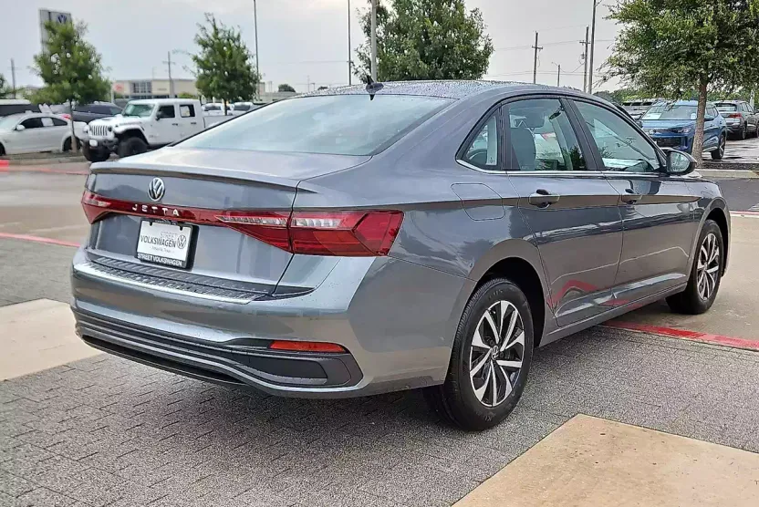 2025 Volkswagen Jetta 1.5T S photo 1