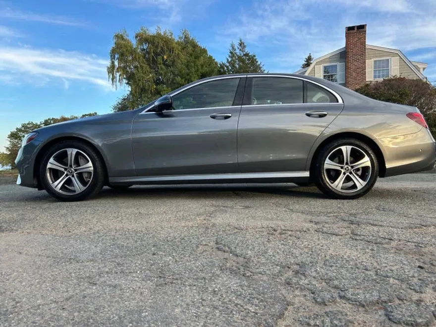 2020 Mercedes Benz E 350 4MATIC photo 1