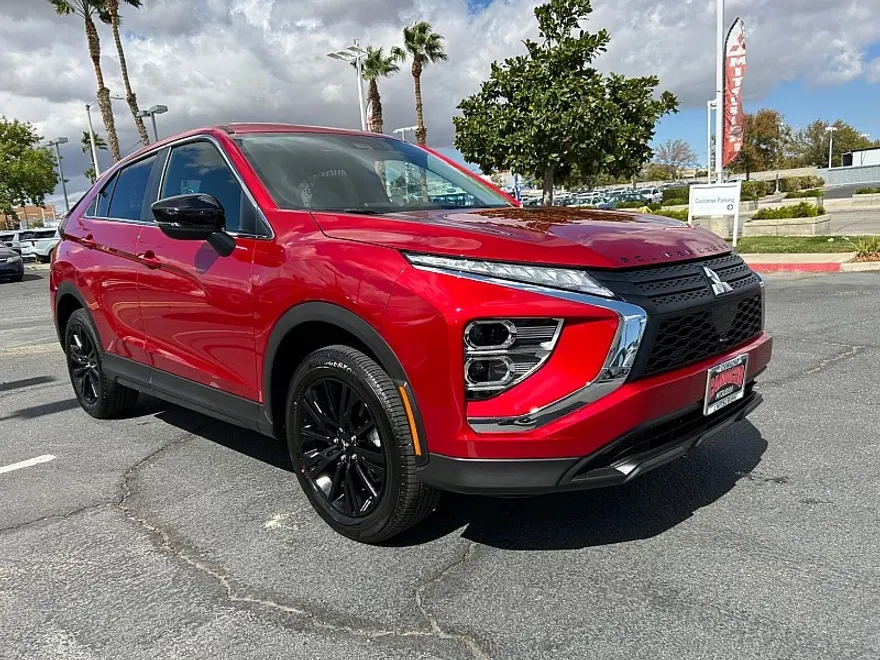 2026 Mitsubishi Eclipse Cross LE photo 1