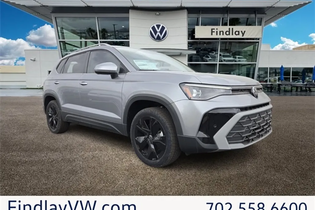 2025 Volkswagen Taos SE photo 1
