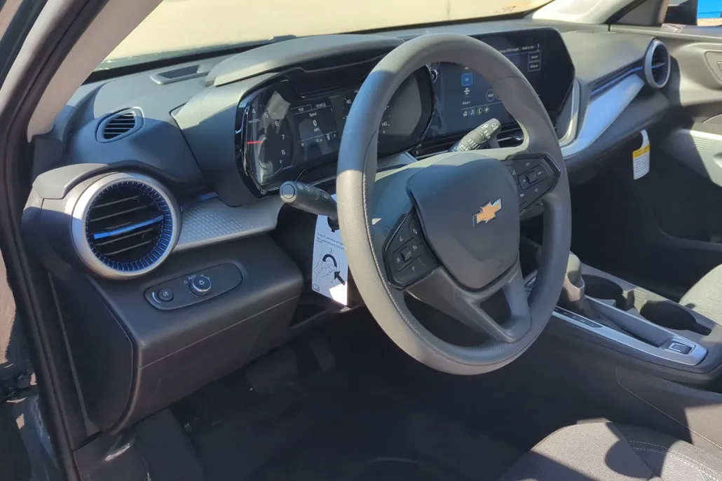 2026 Chevrolet Trax LS photo 1