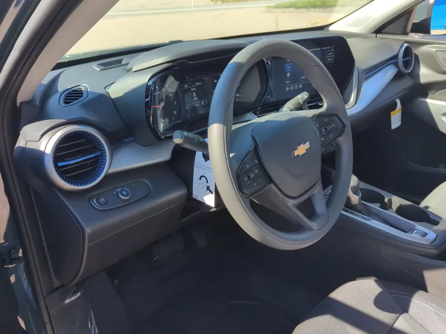 2026 Chevrolet Trax LS photo 1