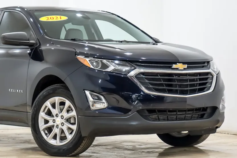 2021 Chevrolet Equinox LS photo 1